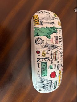 spectacle case, AirTag, bag