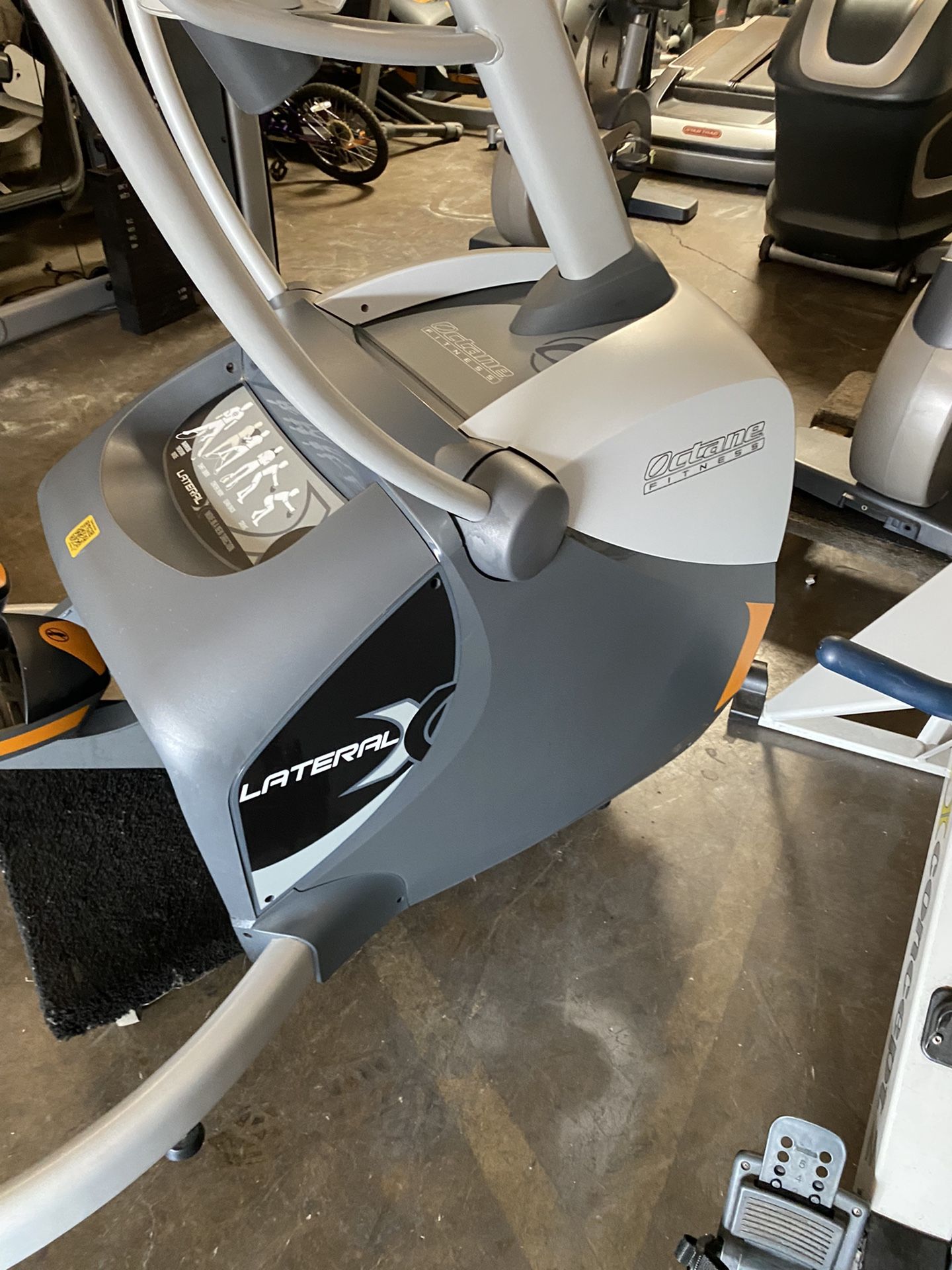 Octane Fitness Lateral Elliptical Commercial Cardio Equipment