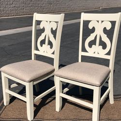 Picket House Stanford Wooden Swirl Back
Side Chairs