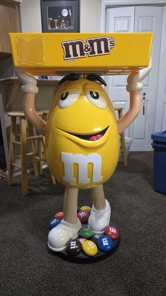M&M Store Display Yellow