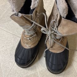 Snow Boots Size 7 Men’s