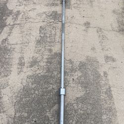 Olympic Powerlifting Barbell 7' 45 lbs (Fits 2 in Weight Plates)