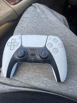 PlayStation 5 controller