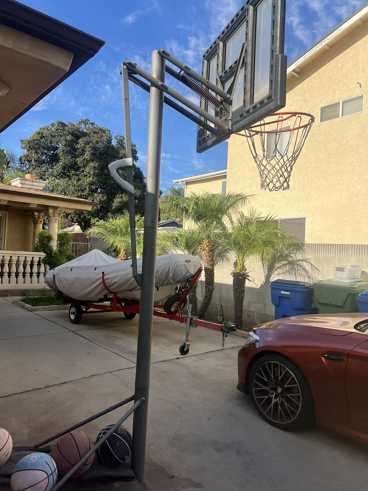 Lifetime World Class Portable Basketball Hoop Used In Excellent Condition