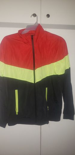 mens windbreaker LIKE NEW size L, Large