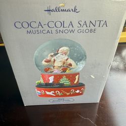 Hallmark 2001 Coca-Cola Santa Christmas Musical Snow Globe Moving Train NIB