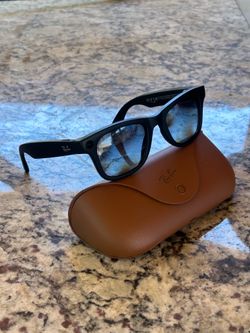 Ray-Ban Meta Glasses (Polarized, Gen 2, Regular Size)