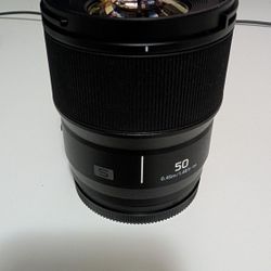 Lumix S 50mm F1.8 Lens