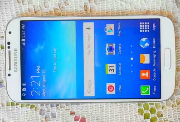 New Samsung Galaxy S4 Verizon/T-Mobile/MetroPCS/AT&T/Cricket/Straight Talk Phone Unlocked
