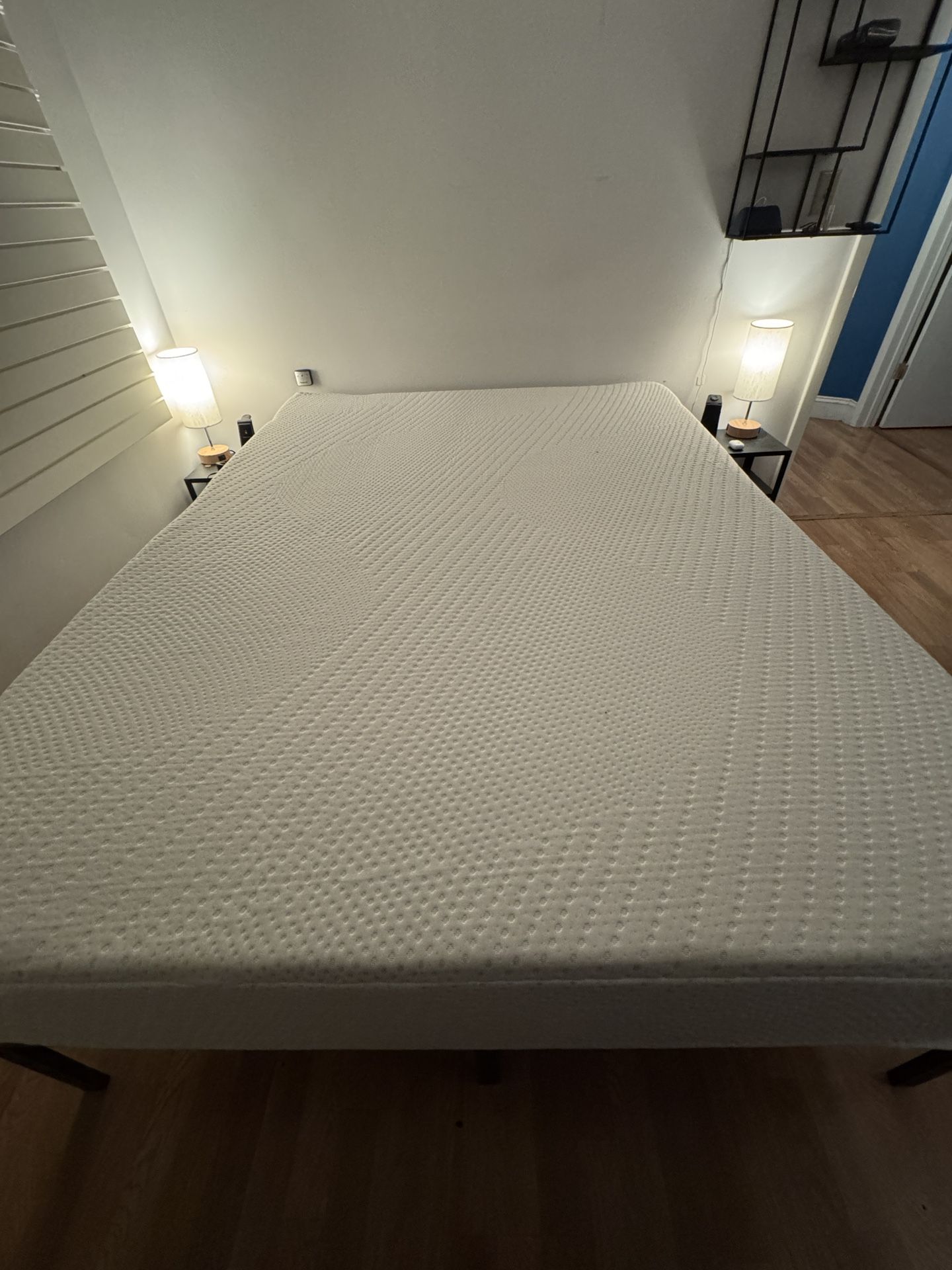 Zinus Queen Bed W/ Frame