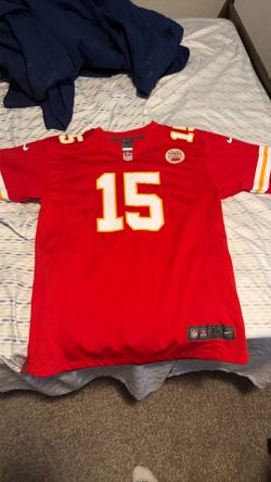 Patrick Mahomes jersey XL youth