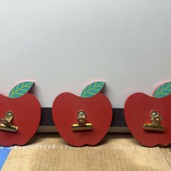 Children’s wooden clip strip