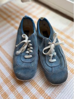 Bowling shoes