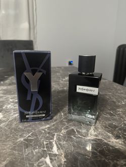 Yves Saint Laurent Y Eau de Parfum – 3.3 oz (100 ml)
