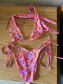 Black bough swim Lindsay wraparound halter top and bottoms Size S