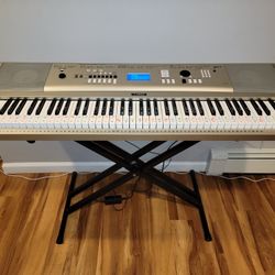 Yamaha YPG-235 Portable Grand