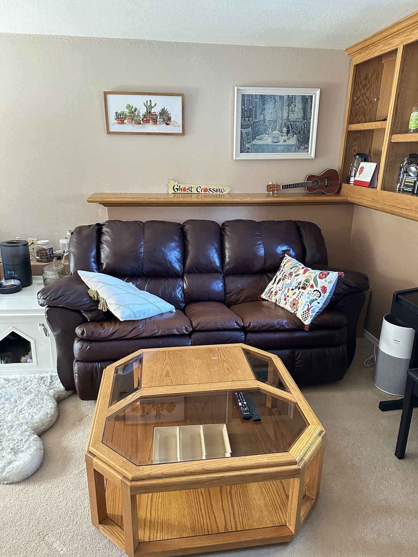 Brown Leather Reclining Loveseat - Comfortable & Clean!