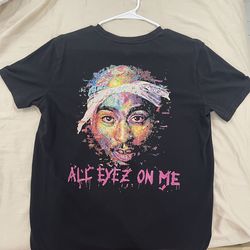 Mäkelismos art in motion Tupac shirt men’s Medium