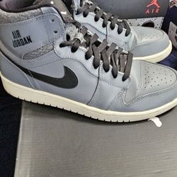 Air Jordan 1 MID 