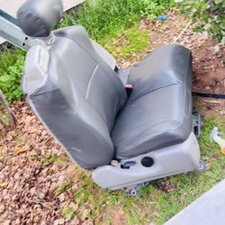 2003 Ford Middle And Passenger Seat 