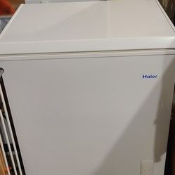 Freezer Haier 5 cu. ft.