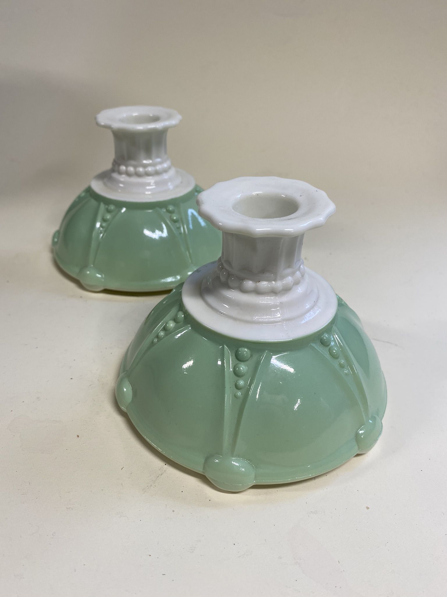 Vintage Anchor Hocking Uranium Glass Oyster And Pearl Candlesticks