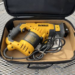 DeWalt DWE357 Compact Recip Saw - Excellent Condition w/ Case