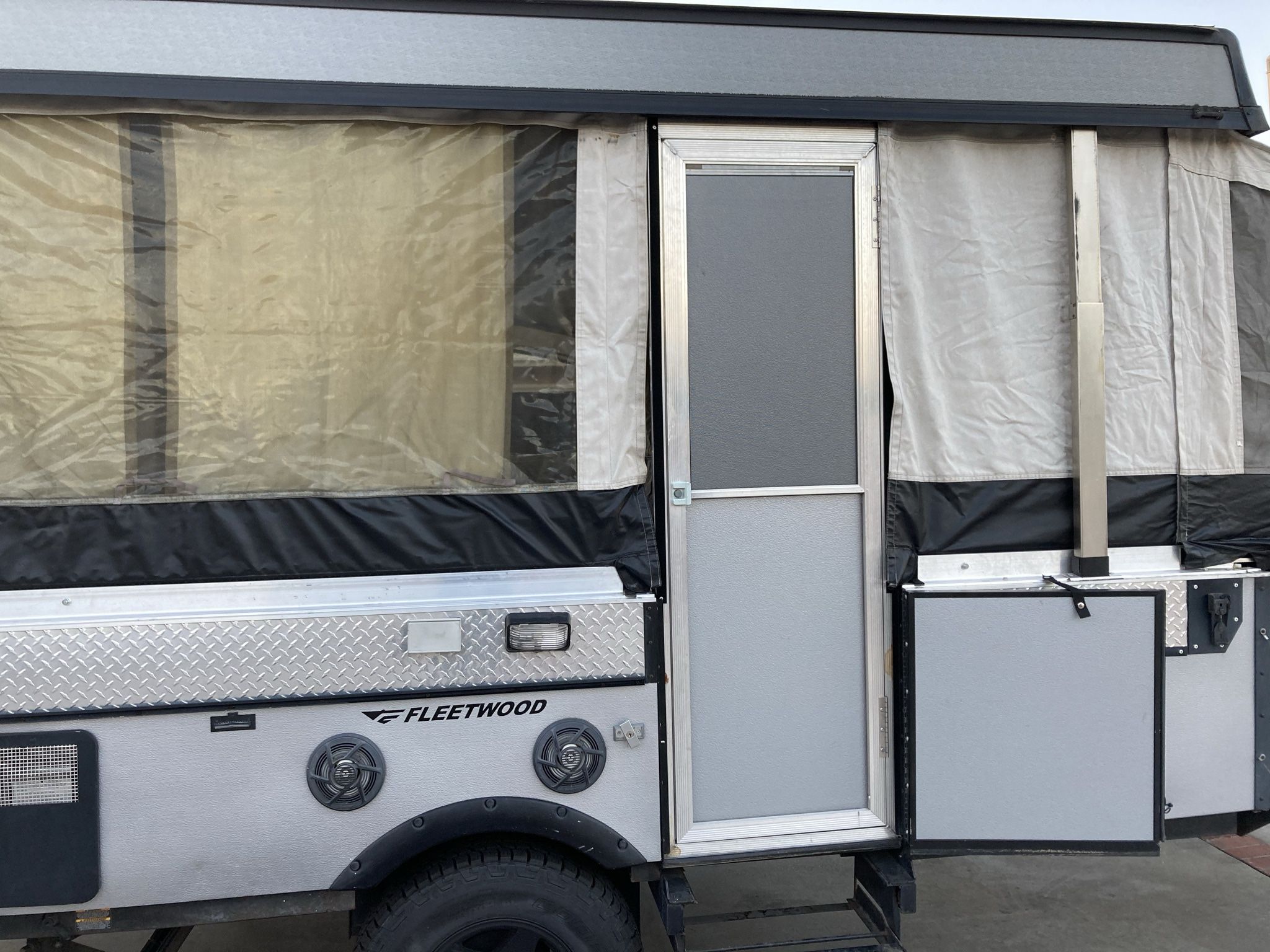 2007 Fleetwood Evolution E3 for Sale in Santa Ana, CA OfferUp