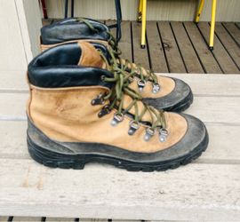 FREE Danner men’s boots size 10 made in US, Crate and Barrel Ironing Board and Simple Human Small trash can