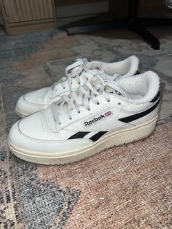 Reebok size 9W