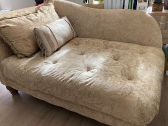 Chaise lounge