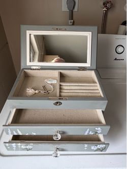 Williams Sonoma jewelry box with key