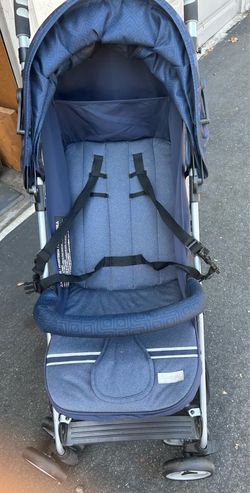 Foldable stroller very clean only used 3 times when my grandson visit