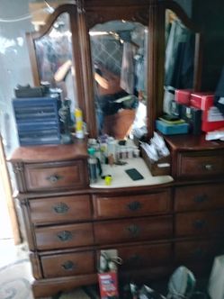 Bedroom set