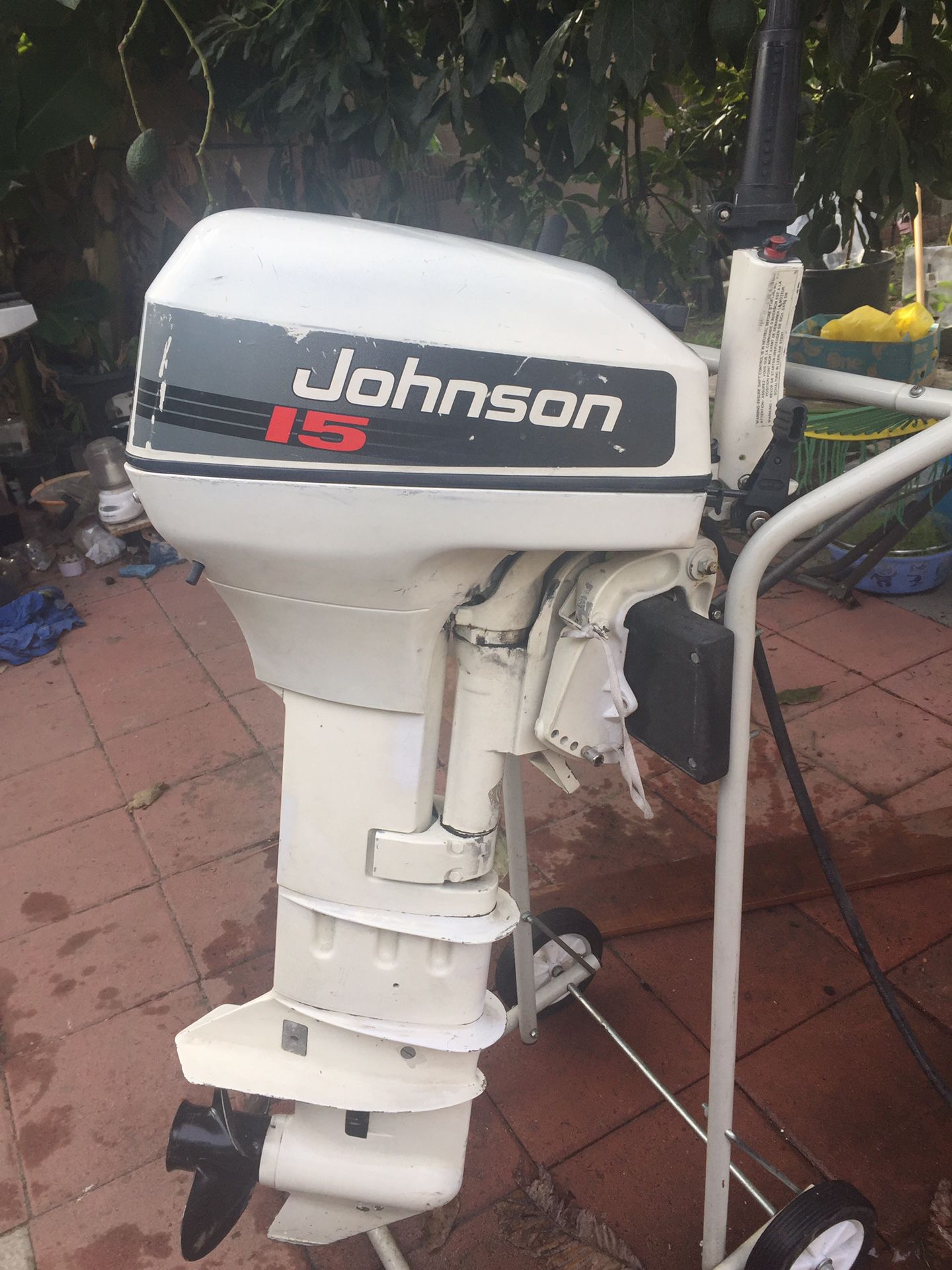 $400.00 Outboard motor Johnson 15 hp working condition