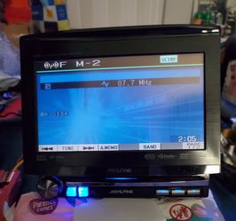 Alpine IVA-D310
DVD / CD receiver with 7" LCD monitor