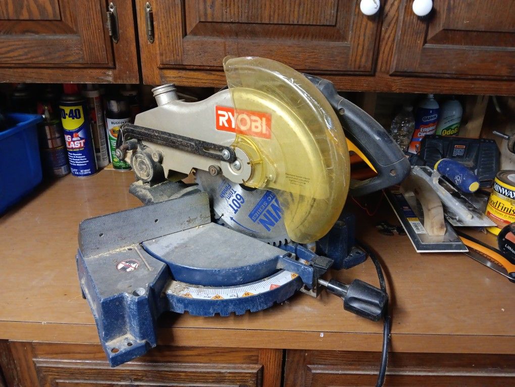 Ryobi Saw