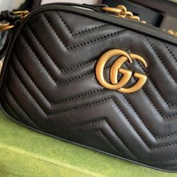 GG Marmont Matelasse Shoulder Bag Mini Black Leather