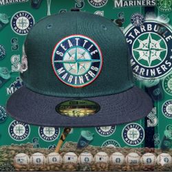 New Era Fitted size 6 7/8(New) with side patch