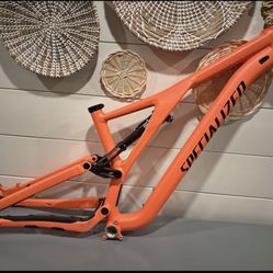2022 Specialized Stumpjumper S3/Medium Aluminum Frame