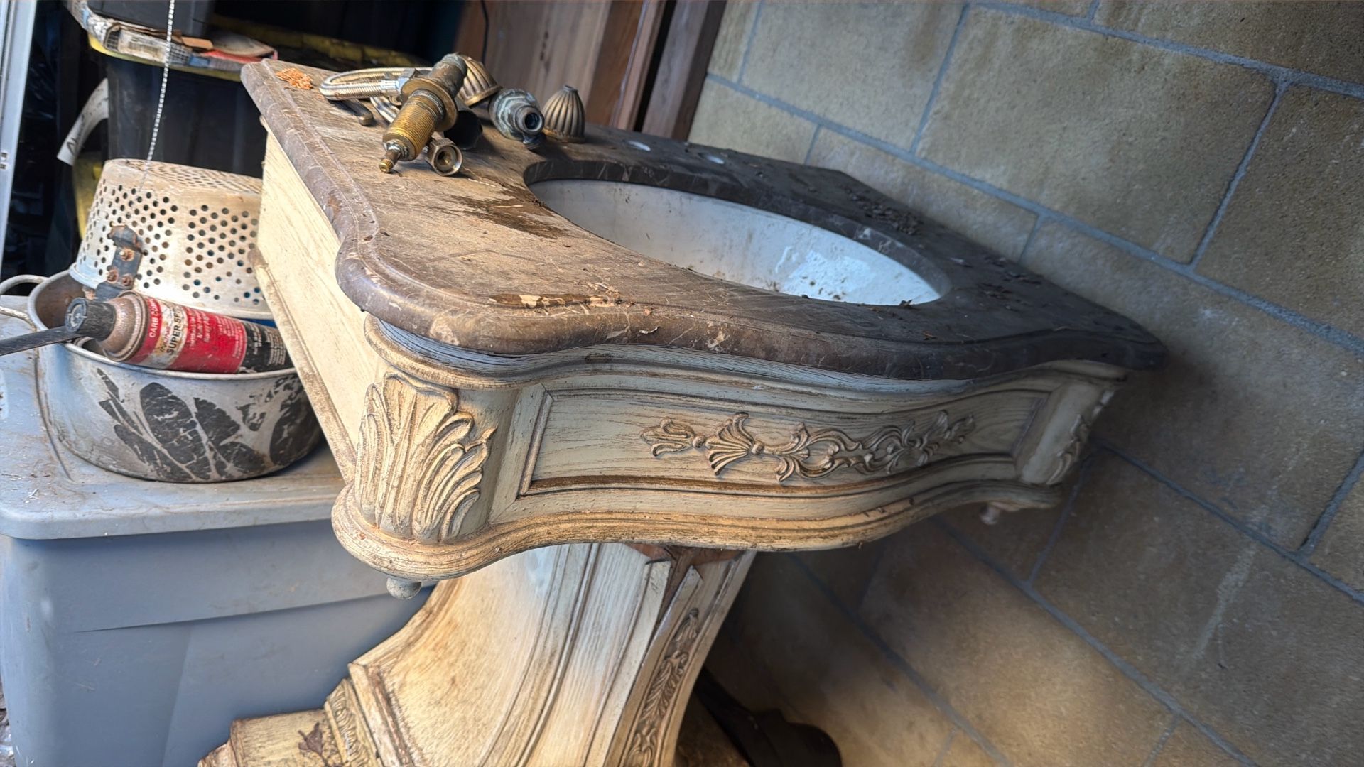 Antique Style Sink Needs Work