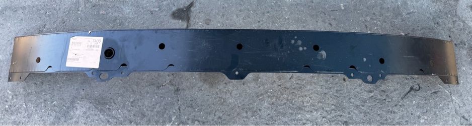 2025 Mercedes EQE Front bumper reinforcement