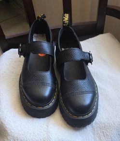 Dr. Martens Women's Addina Platform Oxford  Flower  Flat Size 11