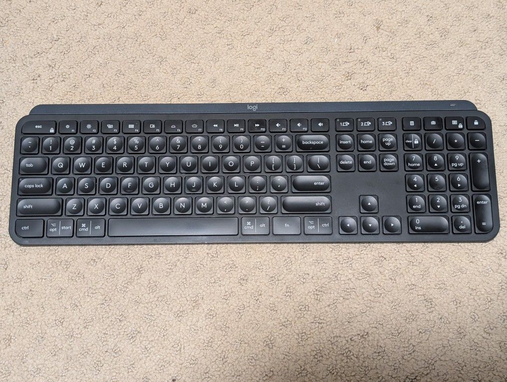 Logitech MX Keys