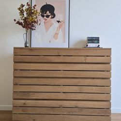 Crate & Barrel Elan 4-drawer dresser natural oak 49L x 39H x 19.5W in