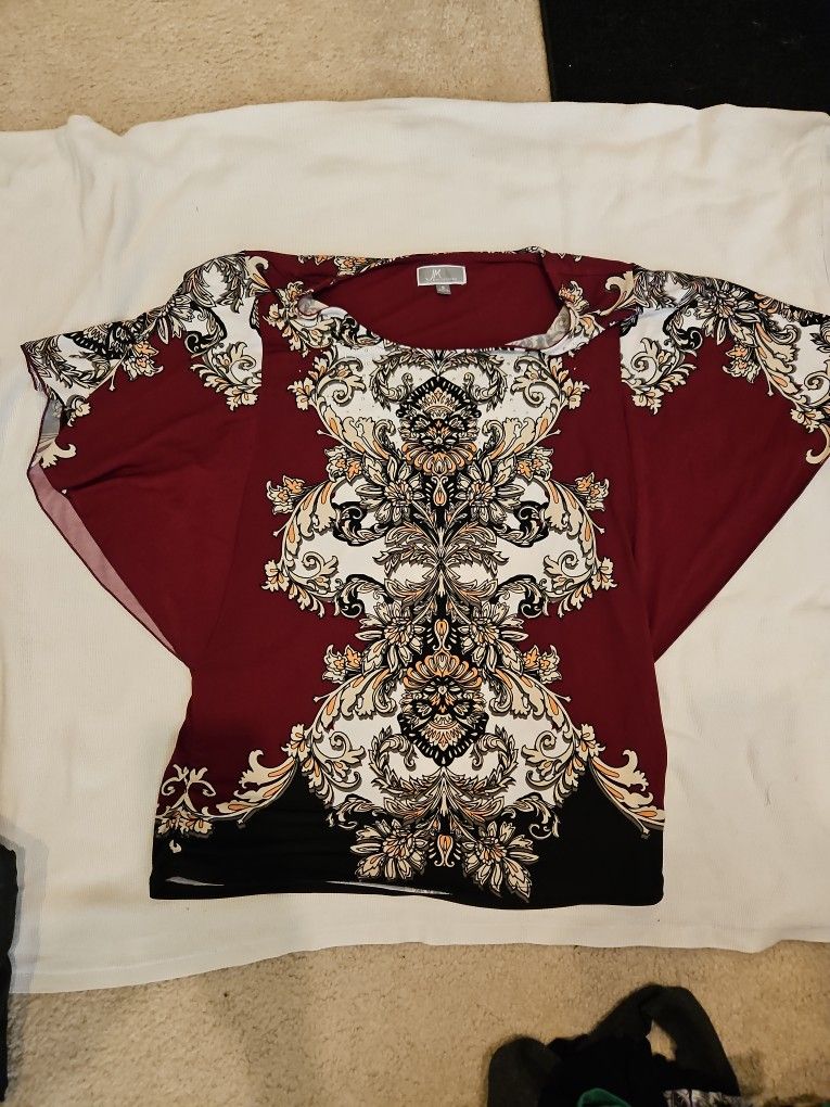 Woman's Size Small Jm Collection Top