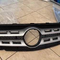 Mercedes Benz Gla 250 Front Grill 2020