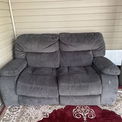 Reclining Gray Couch! NEED IT GONE ASAP 100$