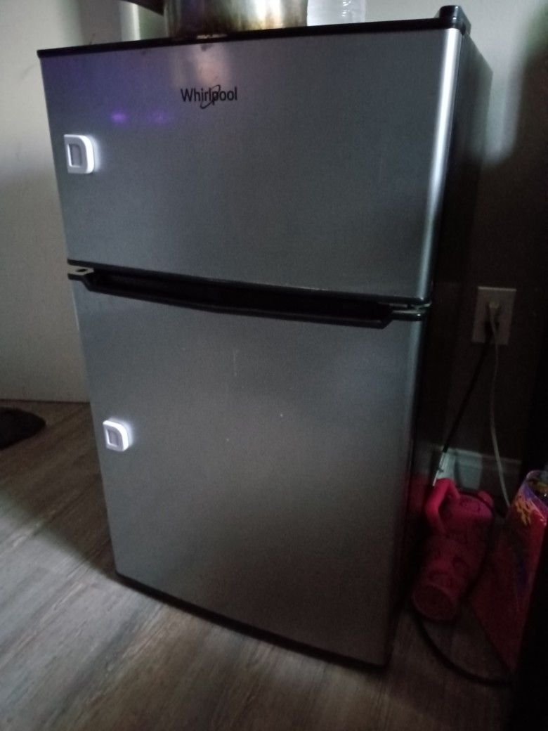 Whirlpool Mini Fridge