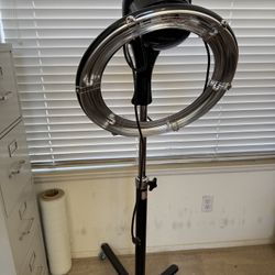 Salon Pro Orbiting Halo